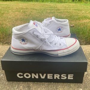 Medium top converse